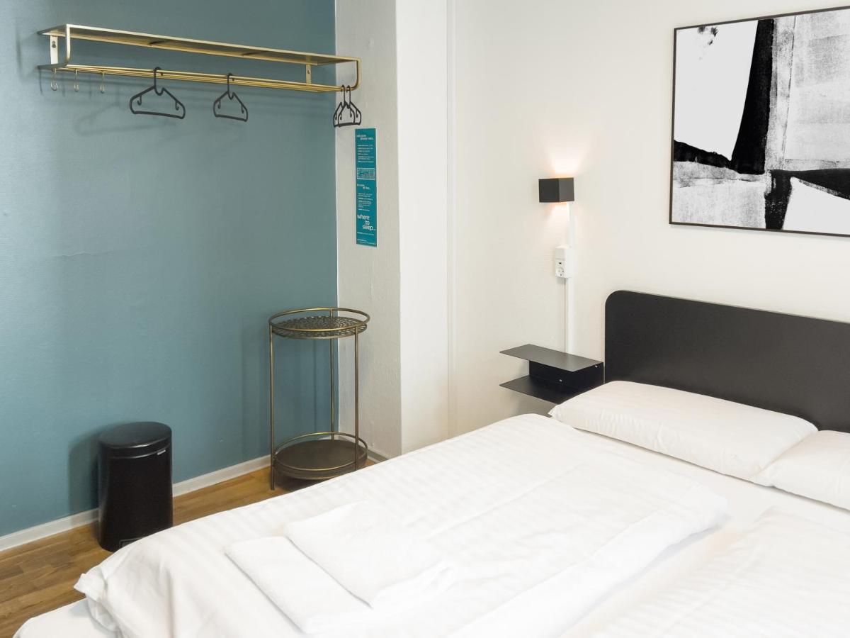 Hotel Backpackers 2*